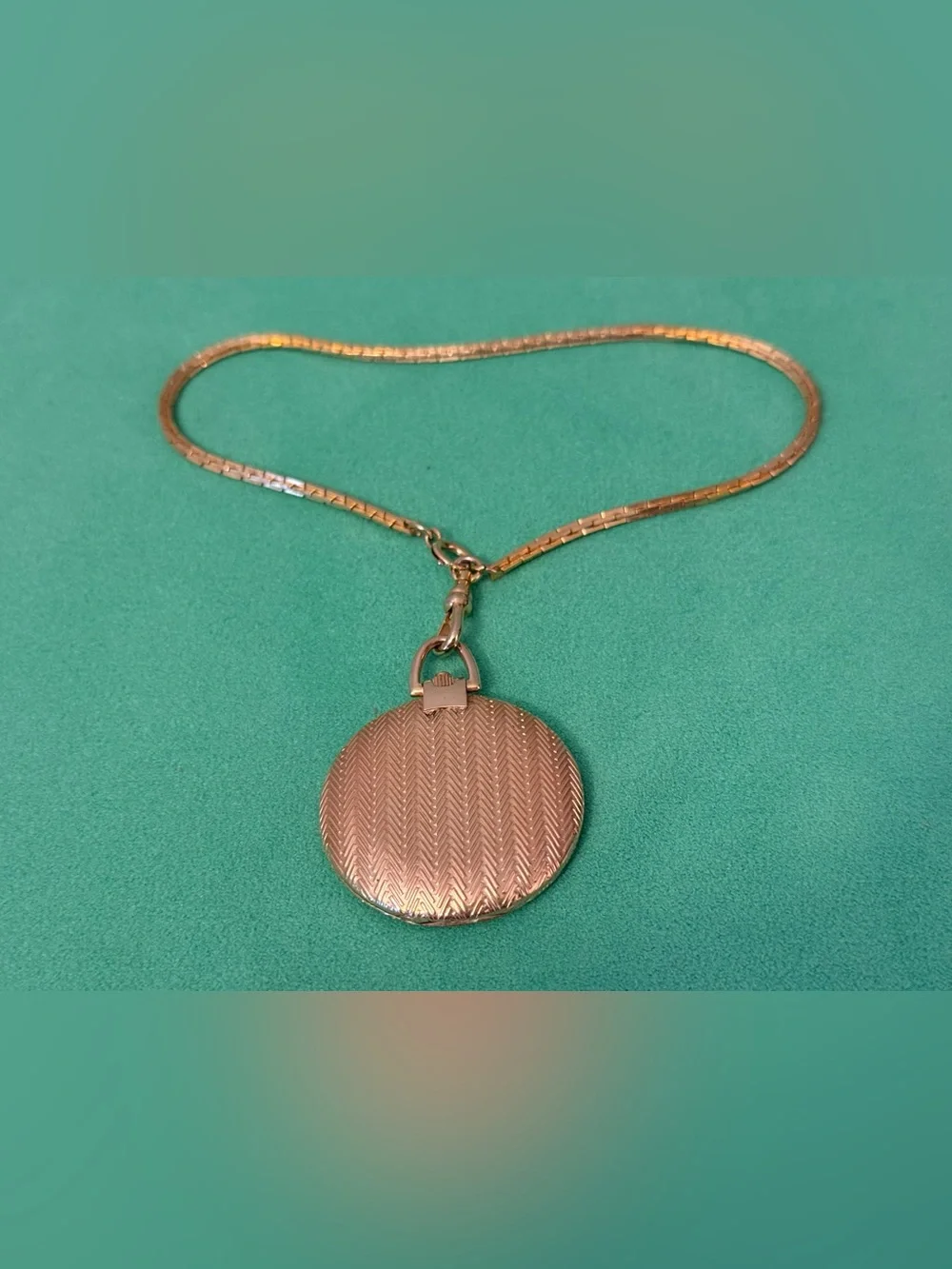 Vintage Colibri Quartz Gold Pocket Watch - Classic Men’s Accessory